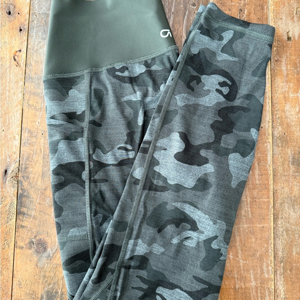 GapFit Sculpt Compression Leggings